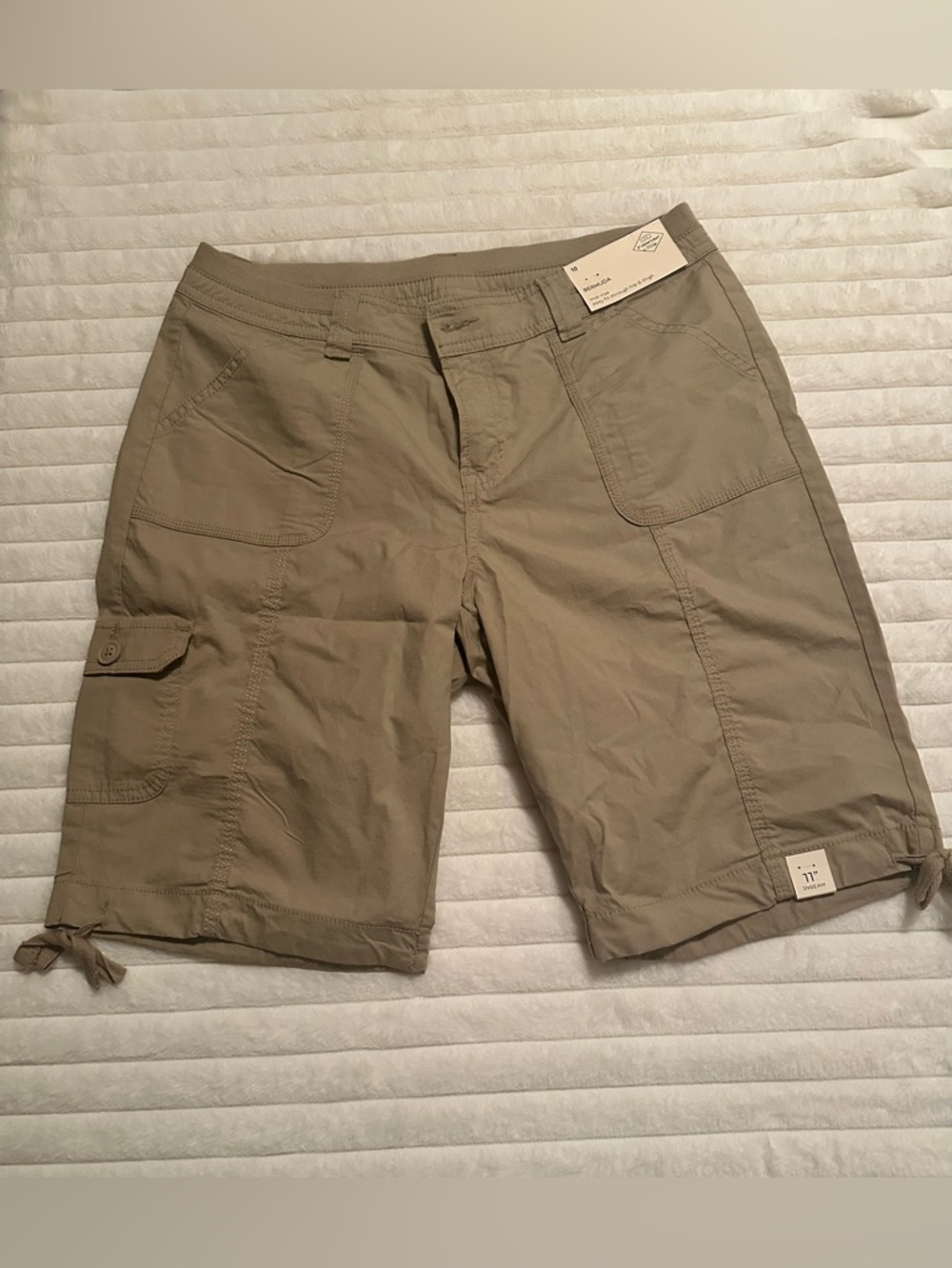 St. John's Bay Men's Khaki Cargo Shorts